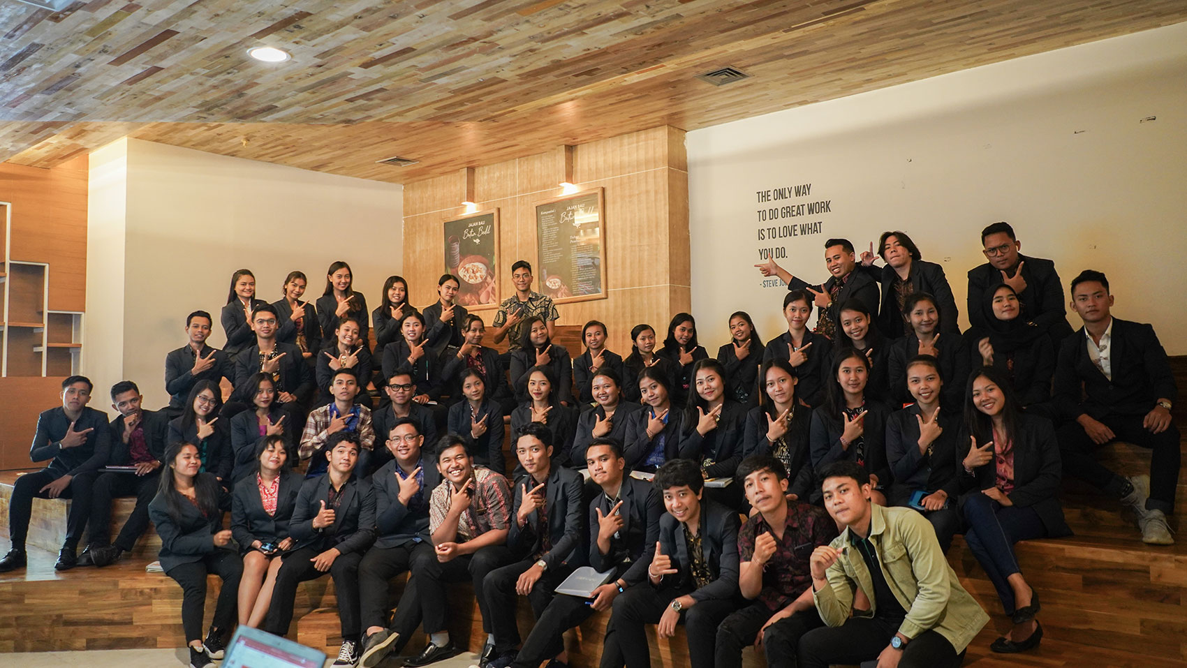 kampus bisnis di bali. kuliah bisnis, digital, marketing. master bisnis akademi professional