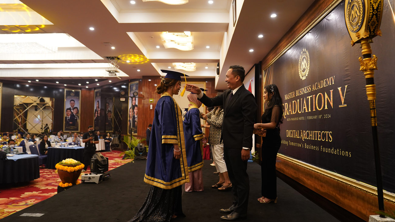 kampus bisnis di bali. kuliah bisnis, digital, marketing. master bisnis akademi professional